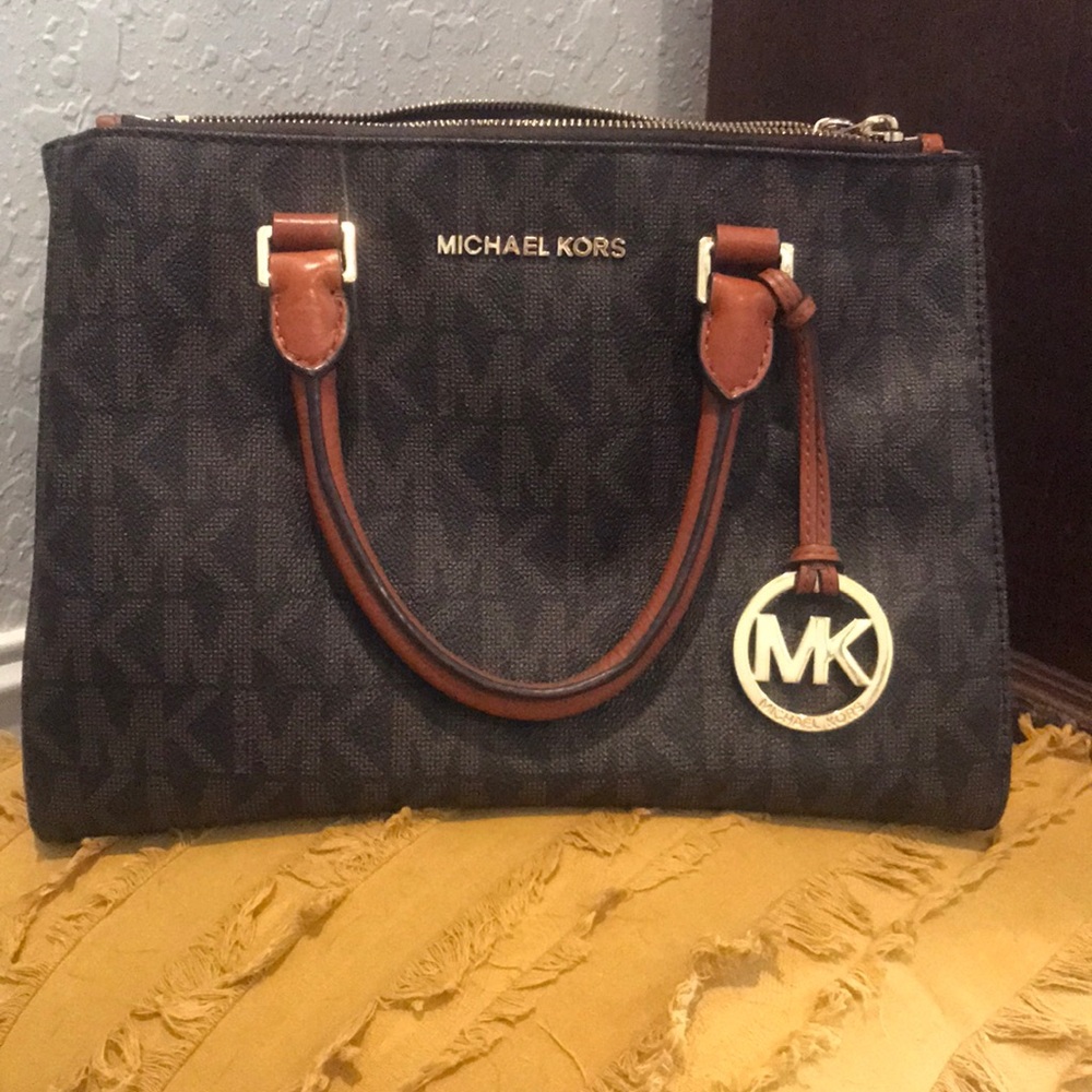 Beautiful Michael Kors purse